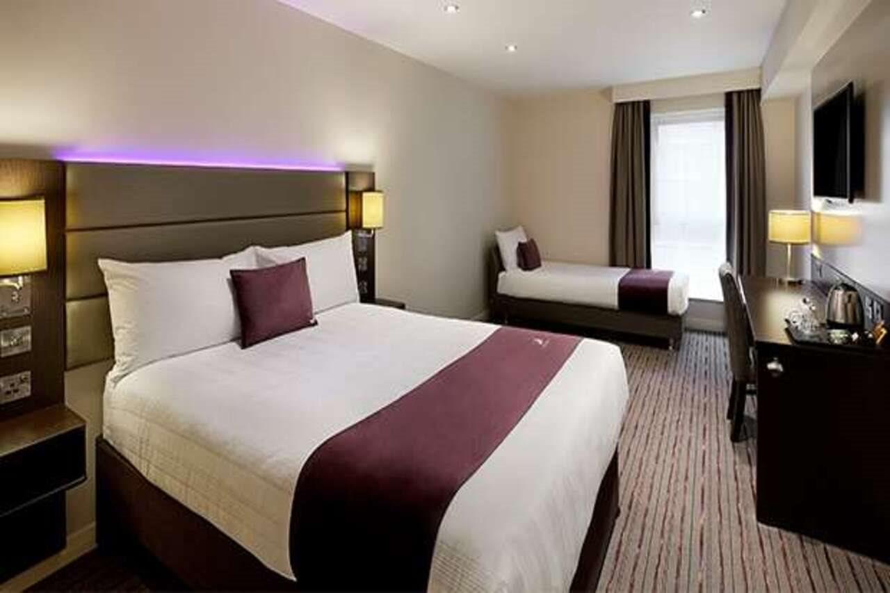 Dundee East Premier Travel Inn Esterno foto